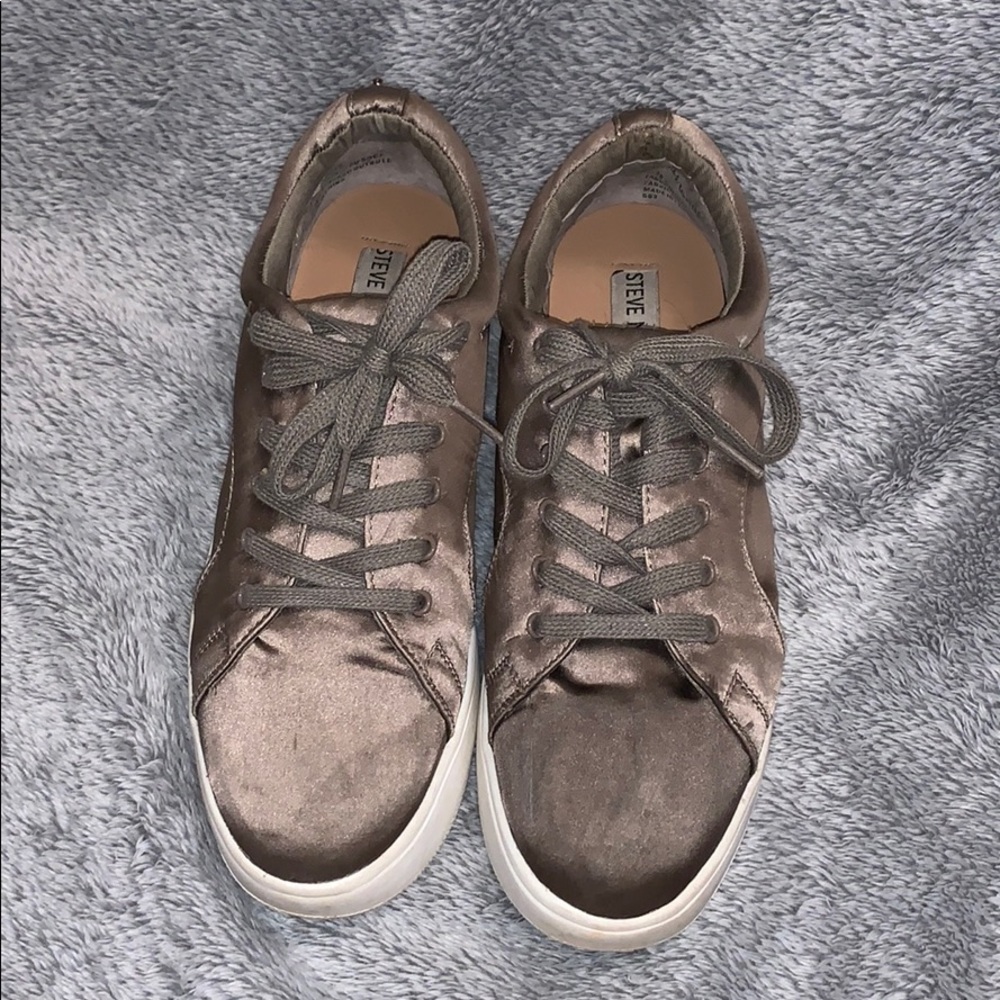 Olive green Steve Madden shoes